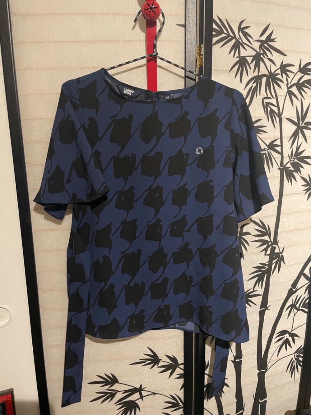 Chase Bank Lands' End Navy & Black Houndstooth Short Sleeve Blouse